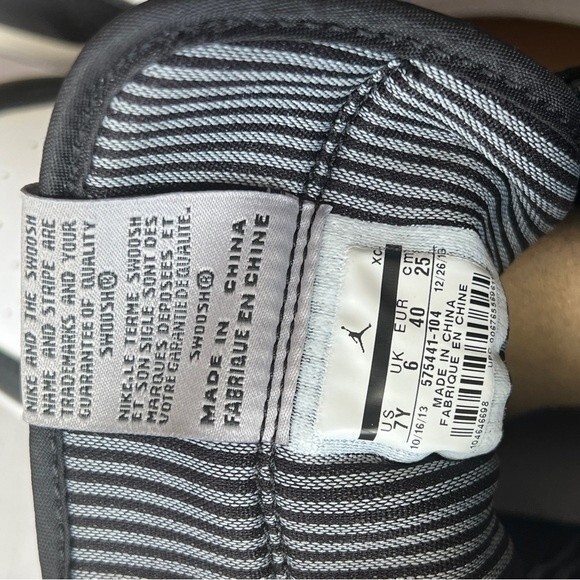 ⚡️FLASH SALE⚡️Air Jordan 1 Retro High OG BG 'Barons' size40 - Picture 11 of 13